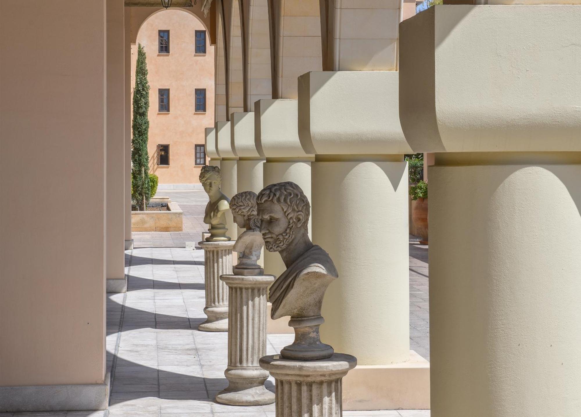 Elysium Otel Pafos Dış mekan fotoğraf University of Nicosia