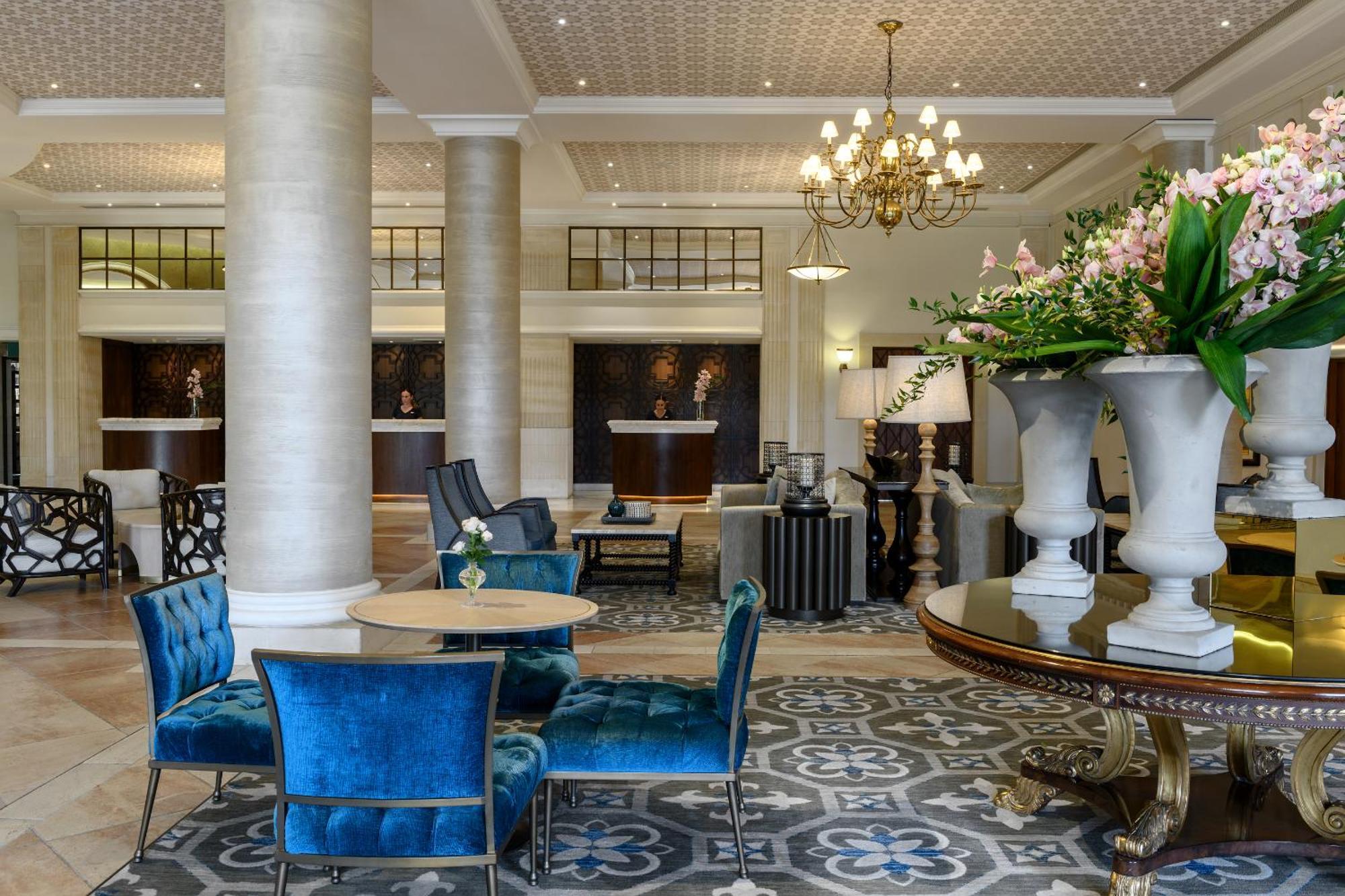 Elysium Otel Pafos Dış mekan fotoğraf The lobby of the hotel